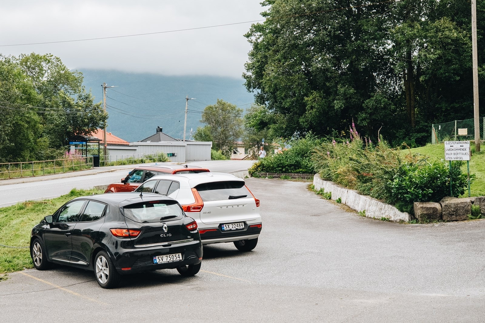 Gjesteparkering rett i nærheten - for de spontane besøkene og de viktige stundene med dem som betyr mest. Galleribilde