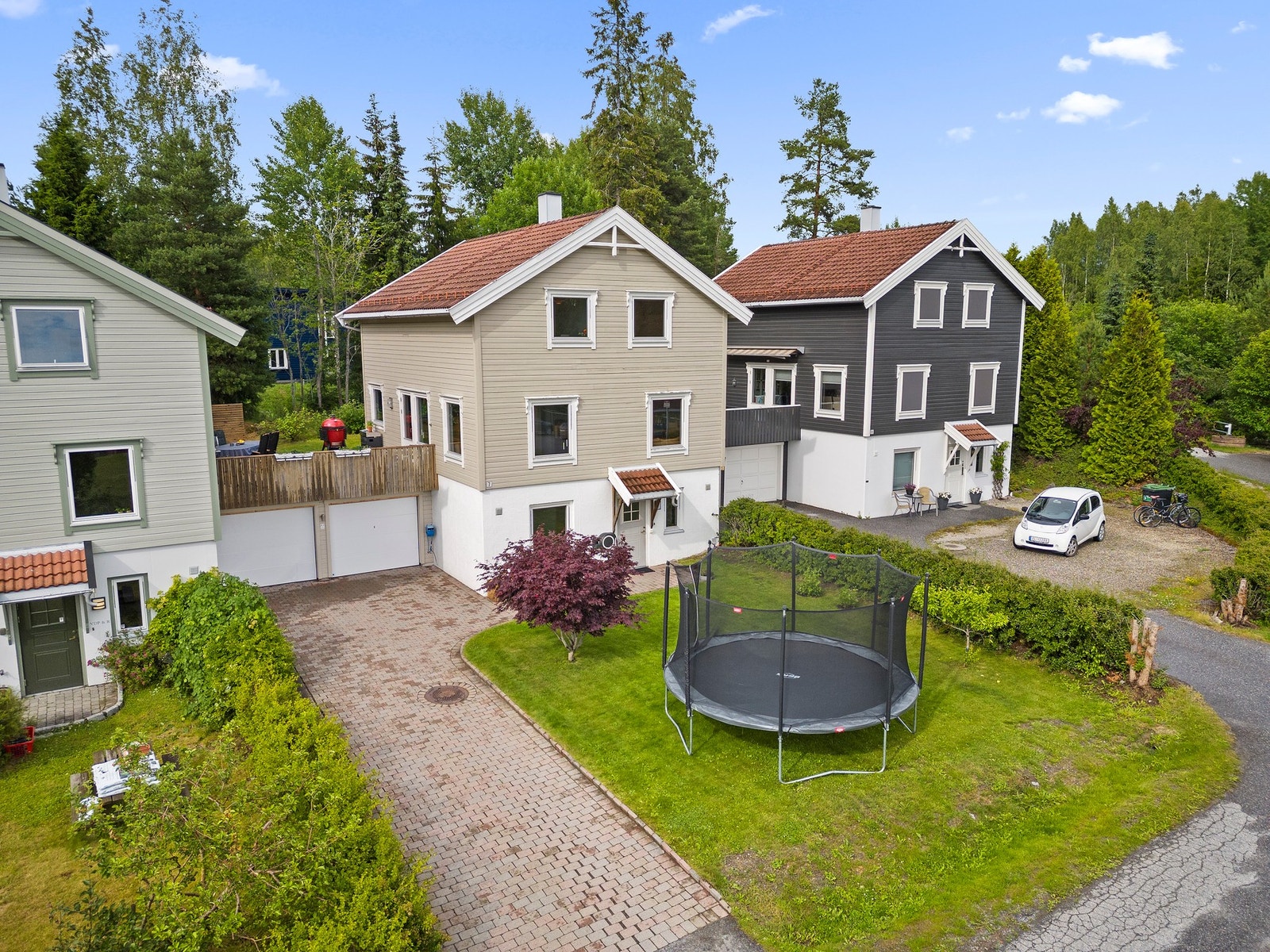 Erik Tenden Nyborg v/Privatmegleren har gleden av å ønske velkommen til Blåbærskogen 7! Galleribilde