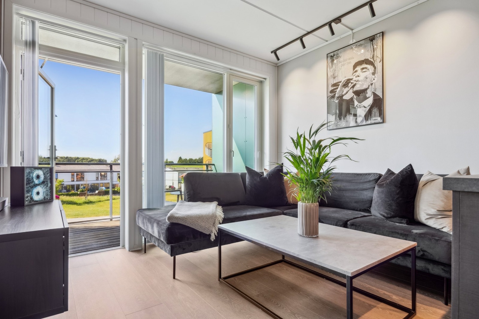 Her kan du flytte rett inn i en lettstelt leilighet med lave bokostnader i et attraktivt boområde. Galleribilde