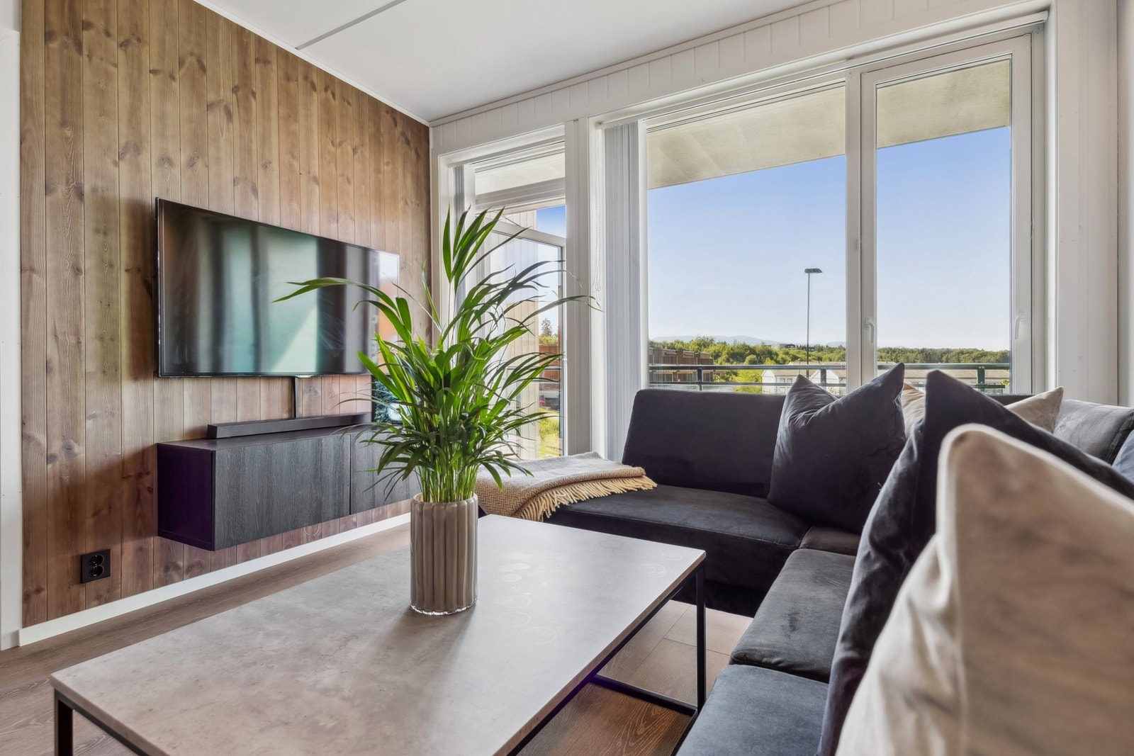 Leiligheten sto ferdig i 2020, og har fått TG1 på alle punkter og er svært lettstelt. Galleribilde