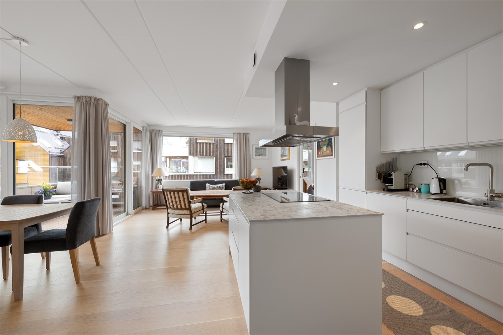 Velkommen til Heggedal Torg 34 - presentert av Eystein Garathun Næss og Fridtjof Schmidt v/ Nordvik Galleribilde