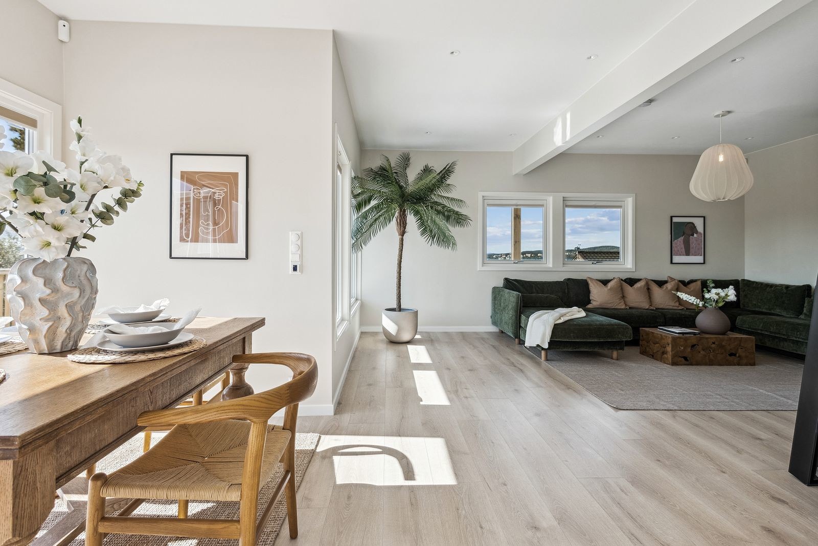 Slette overflater og laminat på gulv Galleribilde