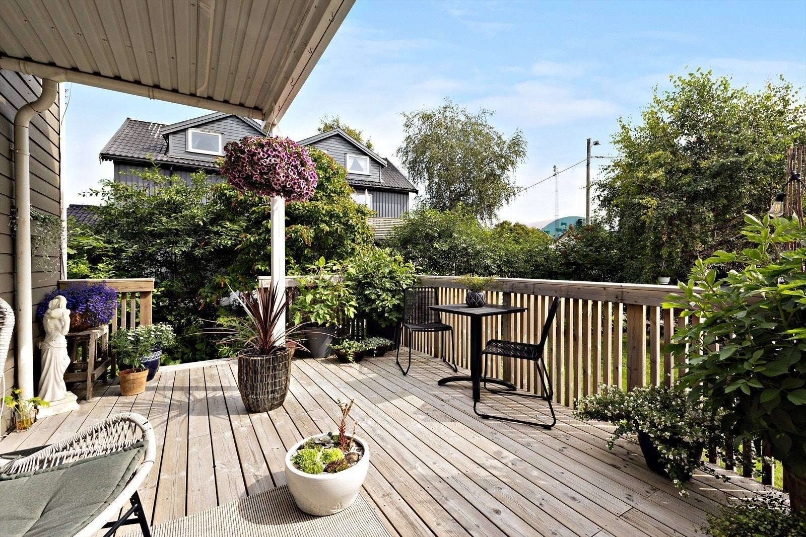 Velkommen til Petter Grubens gate 9, en liten oase i gangavstand til sentrum. Galleribilde