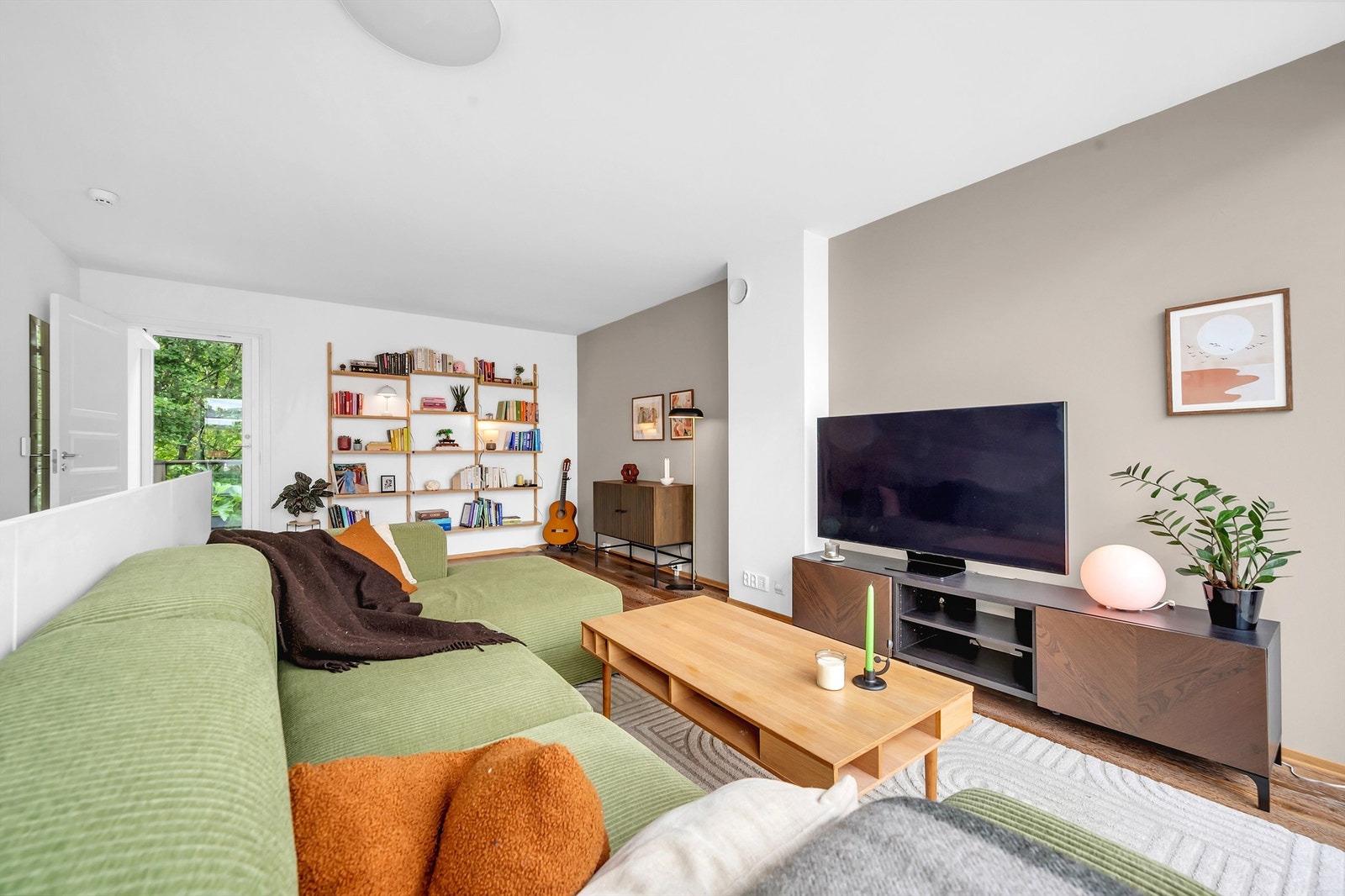 God plass til diverse møblement. Galleribilde