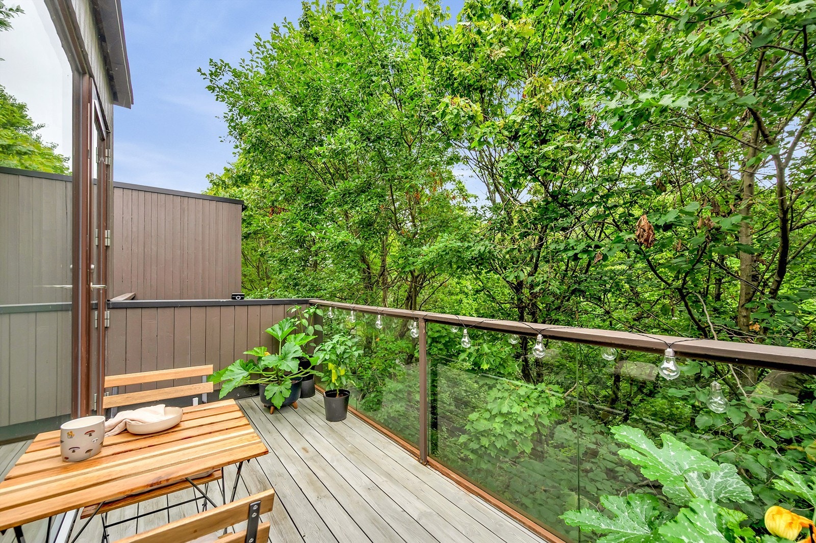 God plass til diverse utemøblement. Galleribilde