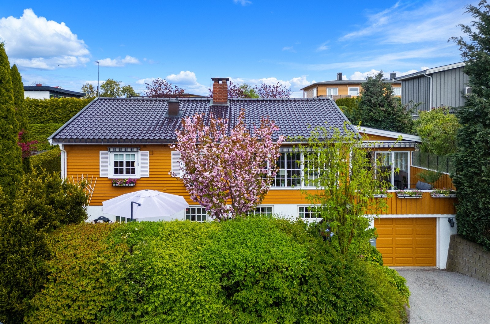 Stille og rolig gate, dog supersentralt Galleribilde