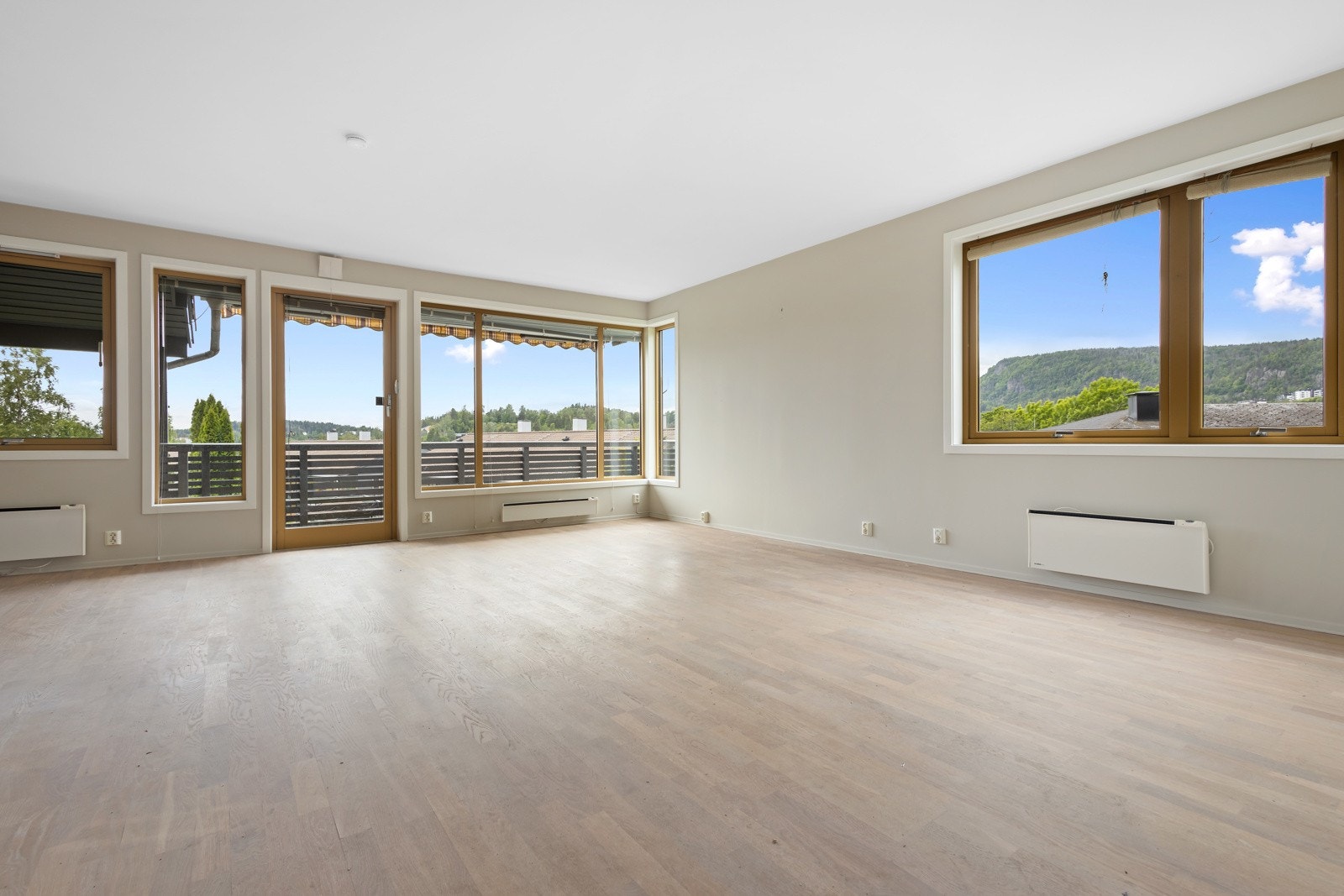 Leiligheter lys på topp/ende/hjørne Galleribilde