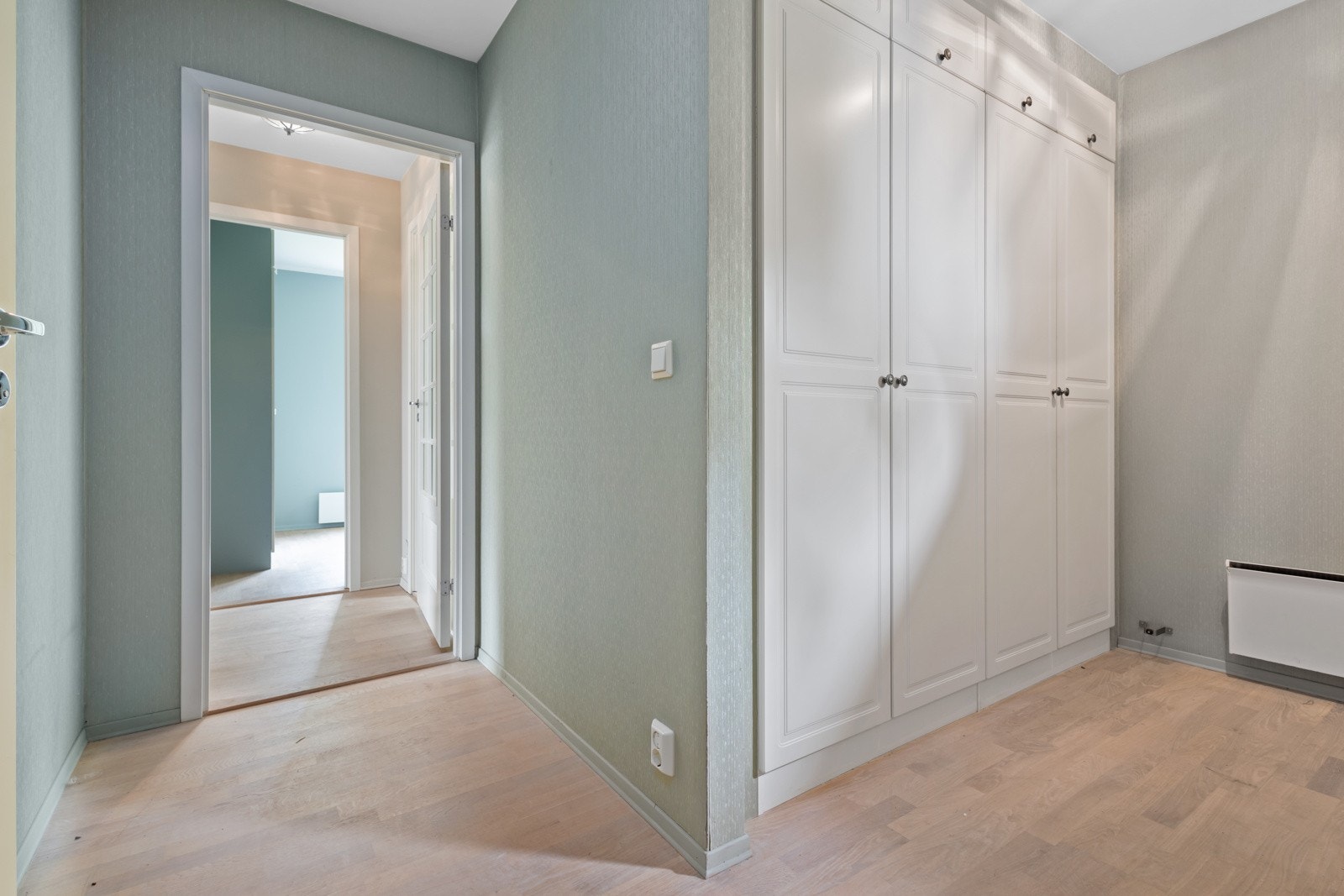 Det er også 3 boder og lagringsloft tilhørende leiligheten Galleribilde