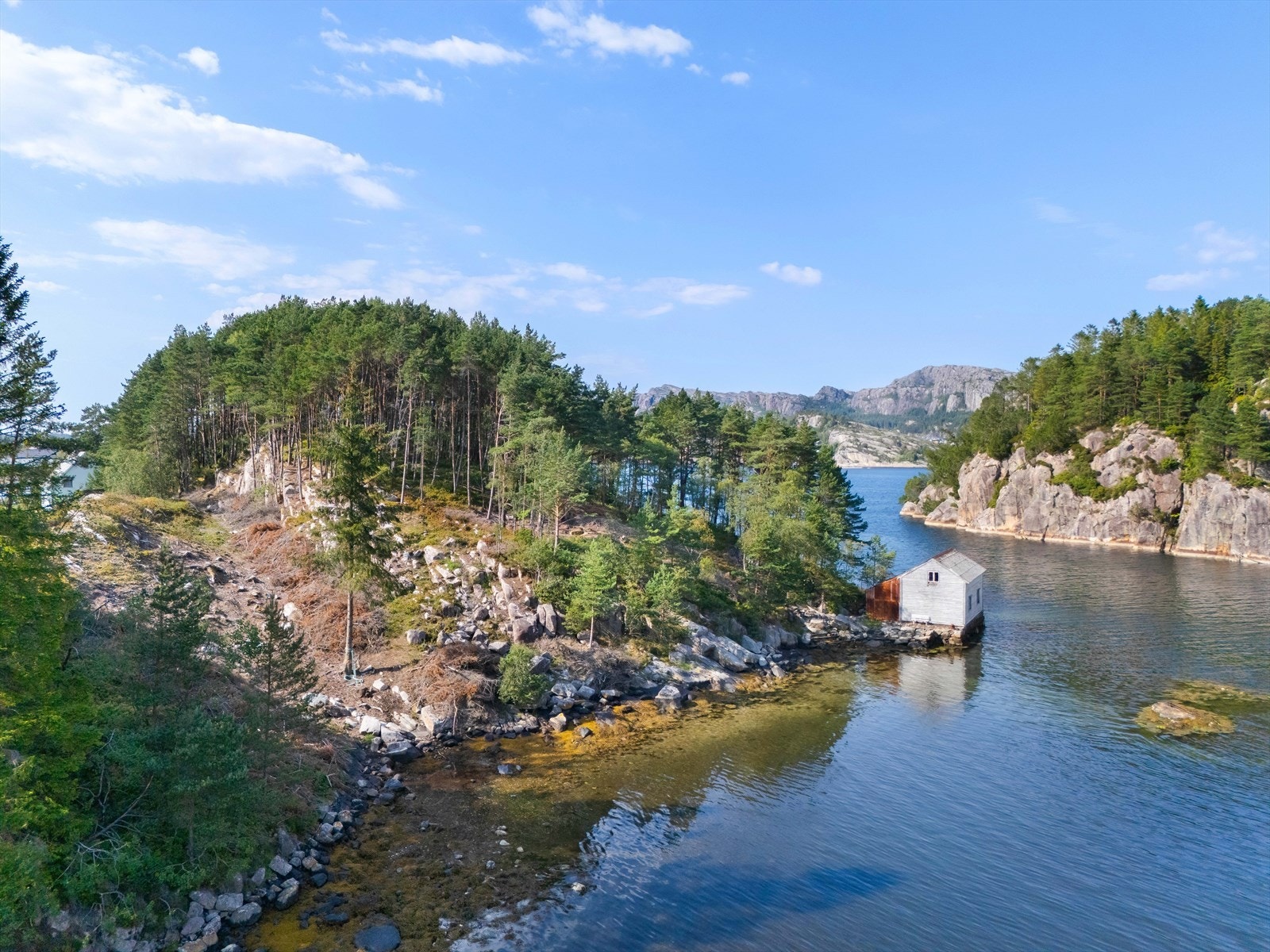 Her er også en flott plass å utforske fjæra, vasse eller ta en svømmetur. Galleribilde