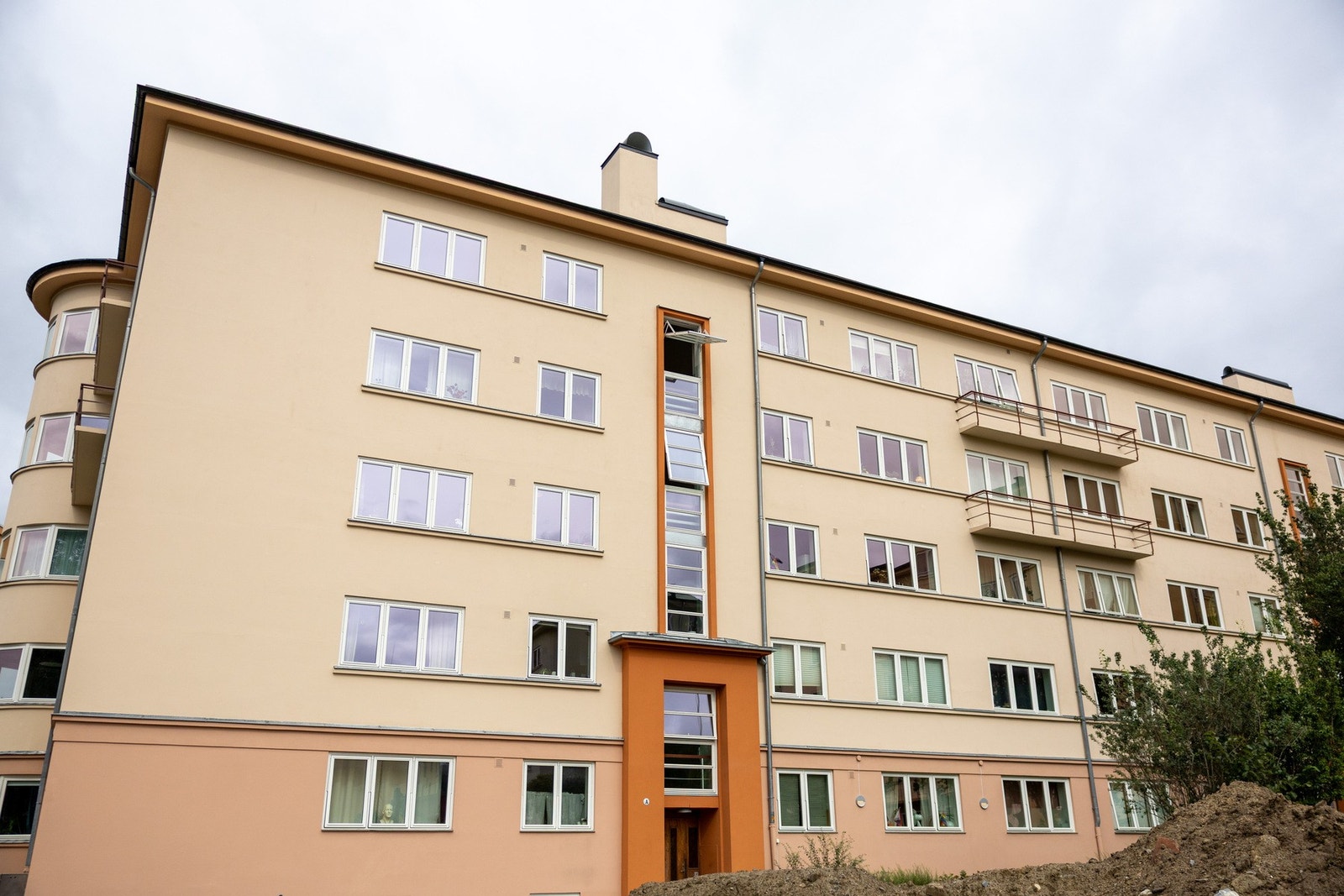 Borettslaget har en pågående prosess med nytt sykkelskur i bakgård. Planlagt ferdigstilt i løpet av høsten 2025. Galleribilde