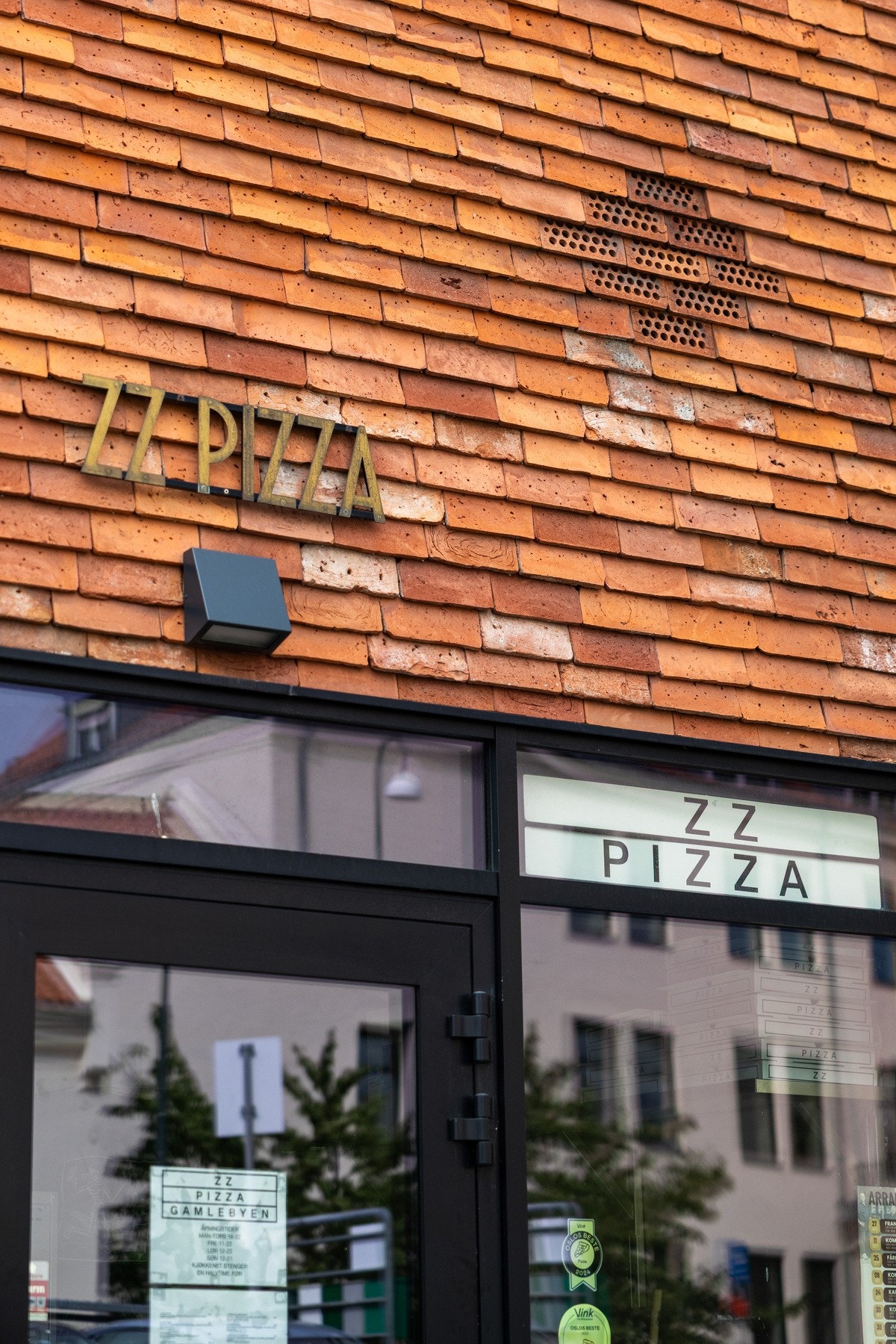 ZZ Pizza. Her får du pizza laget på kaldhevet surdeig. Galleribilde