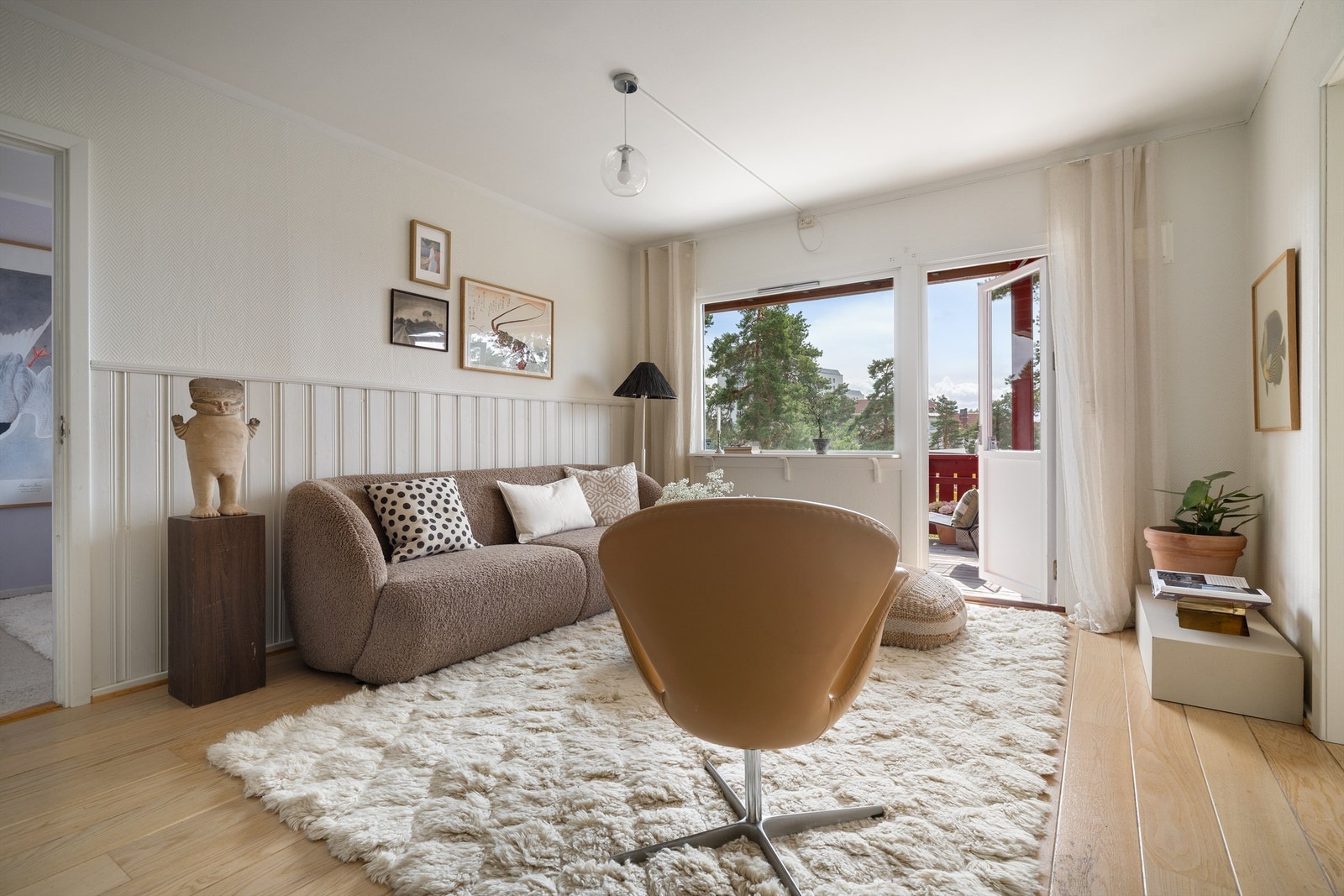 Lun stue med en lys og luftig romfølelse - ingen gjenboere! Galleribilde