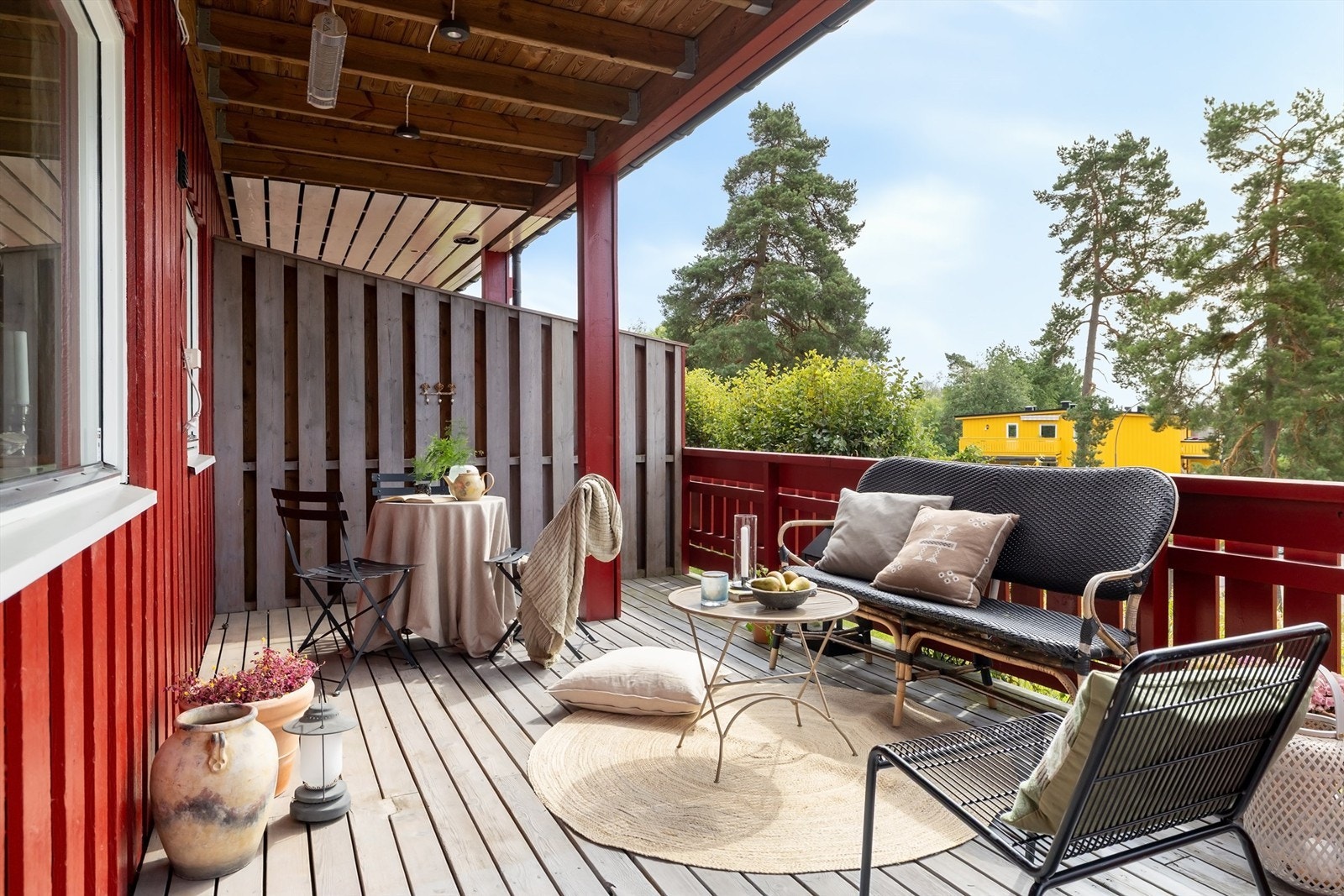 Romslig terrasse på hele 17 kvm Galleribilde