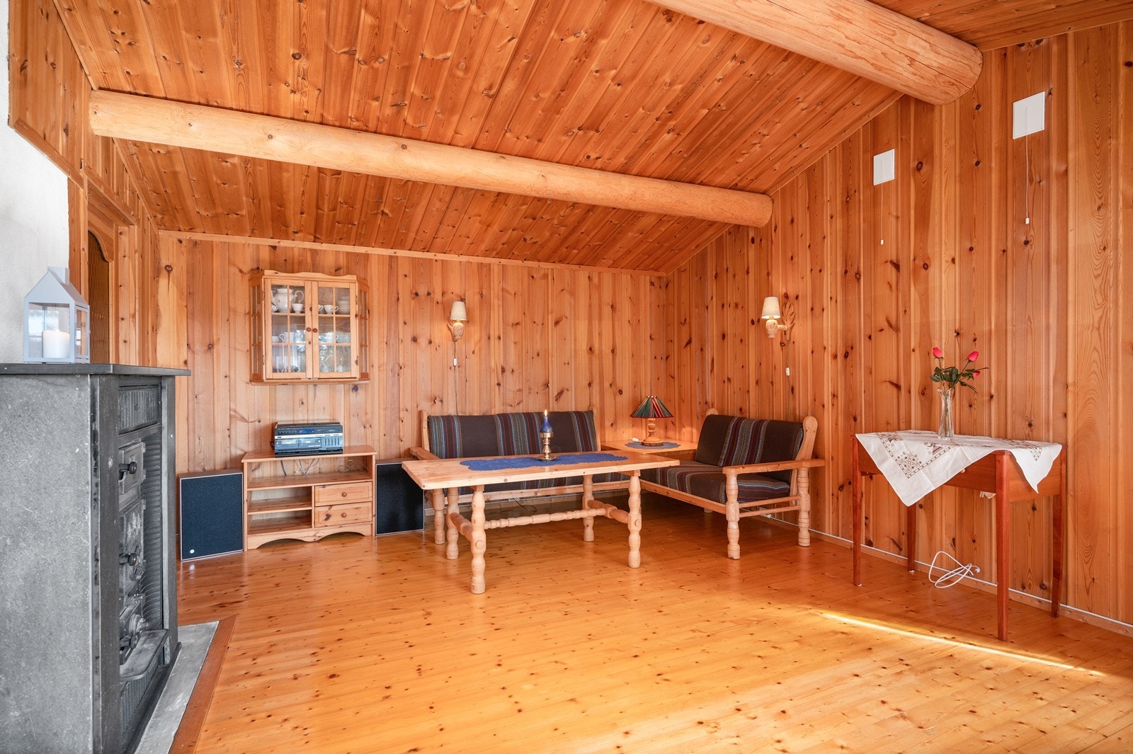 Lys og romslig stue. Galleribilde