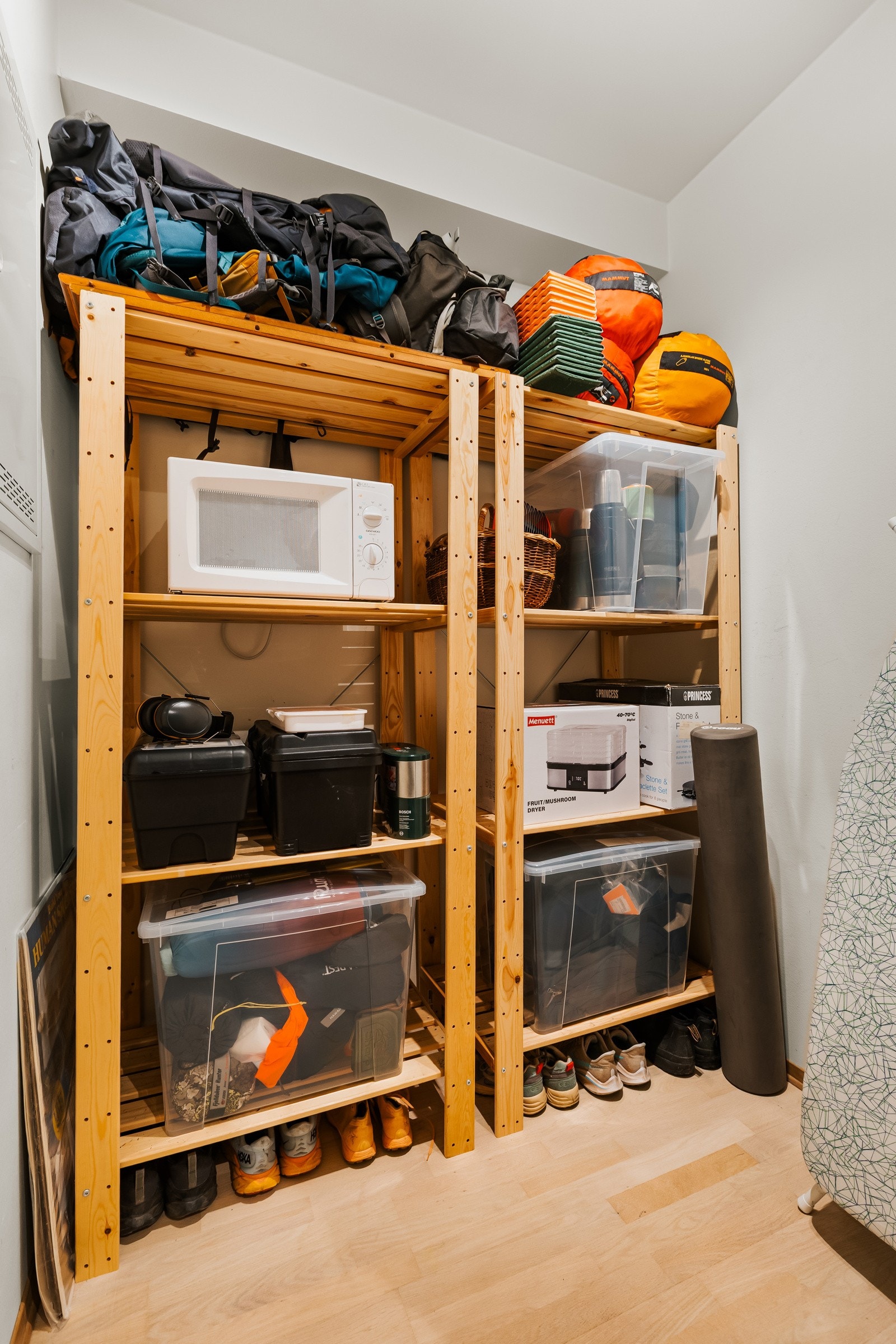 Praktisk innvendig bod med ekstra lagringsmulighet Galleribilde