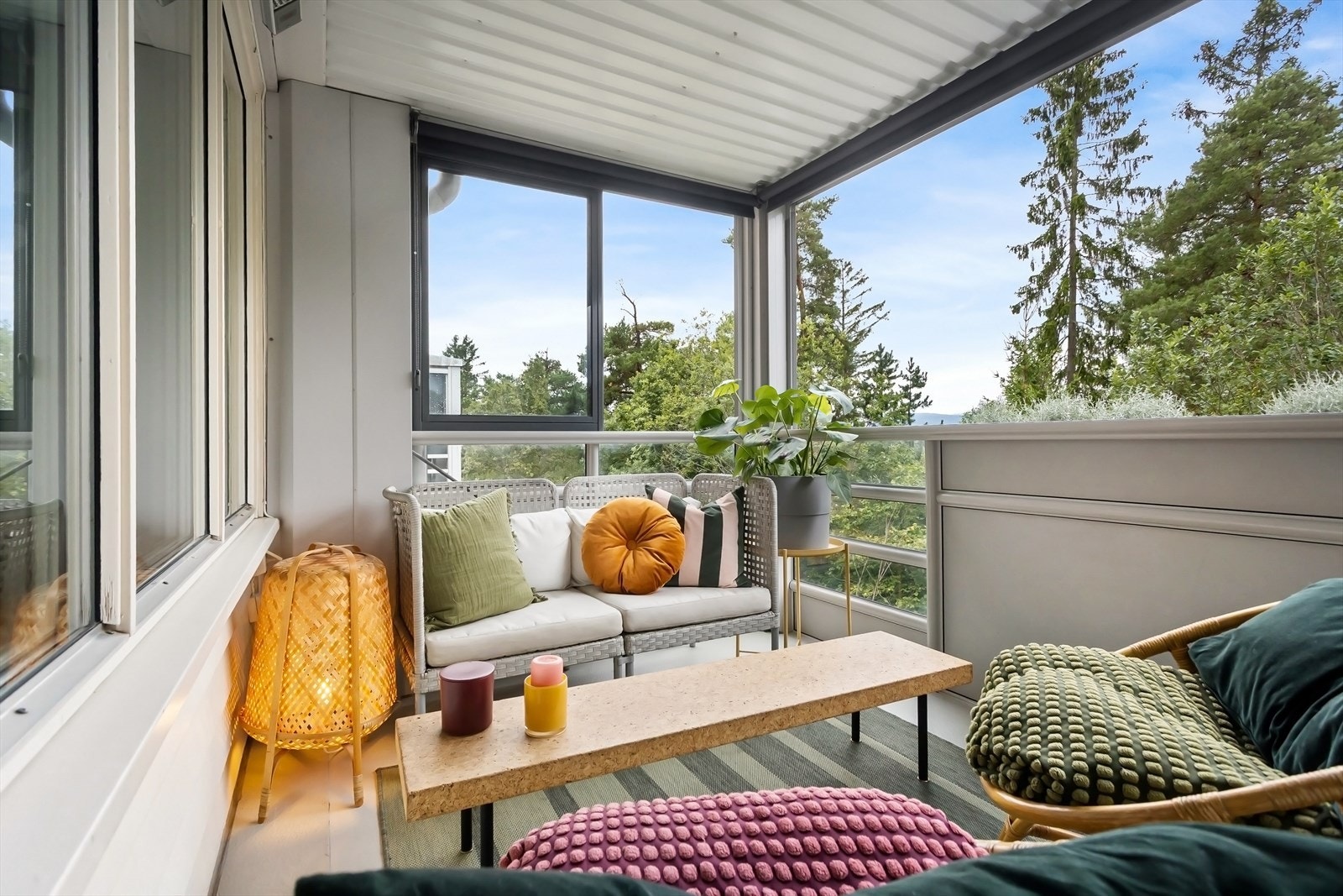 Det er god plass til en hyggelig loungegruppe her ute. Galleribilde