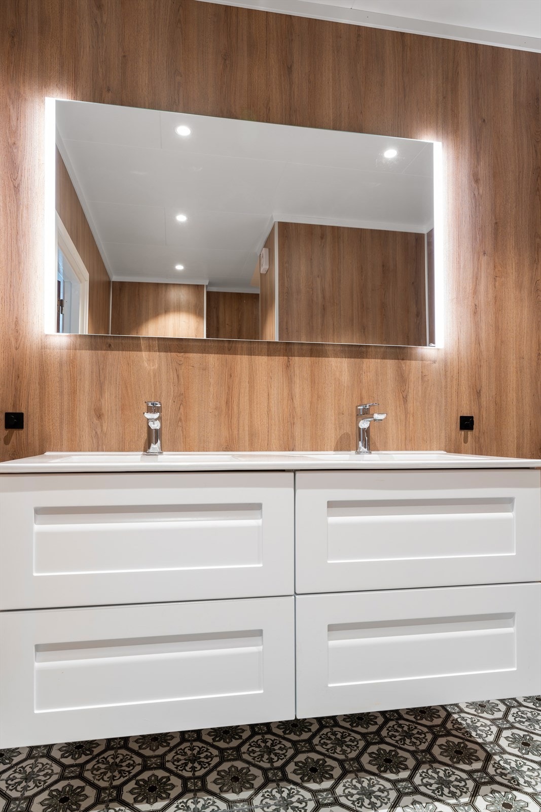 Ny baderomsinnredning fra Linn bad Galleribilde