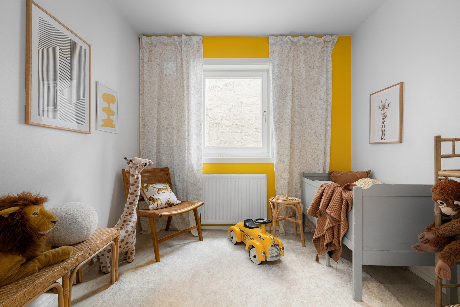 Rommet passer perfekt som barnerom, gjesterom eller hjemmekontor Galleribilde