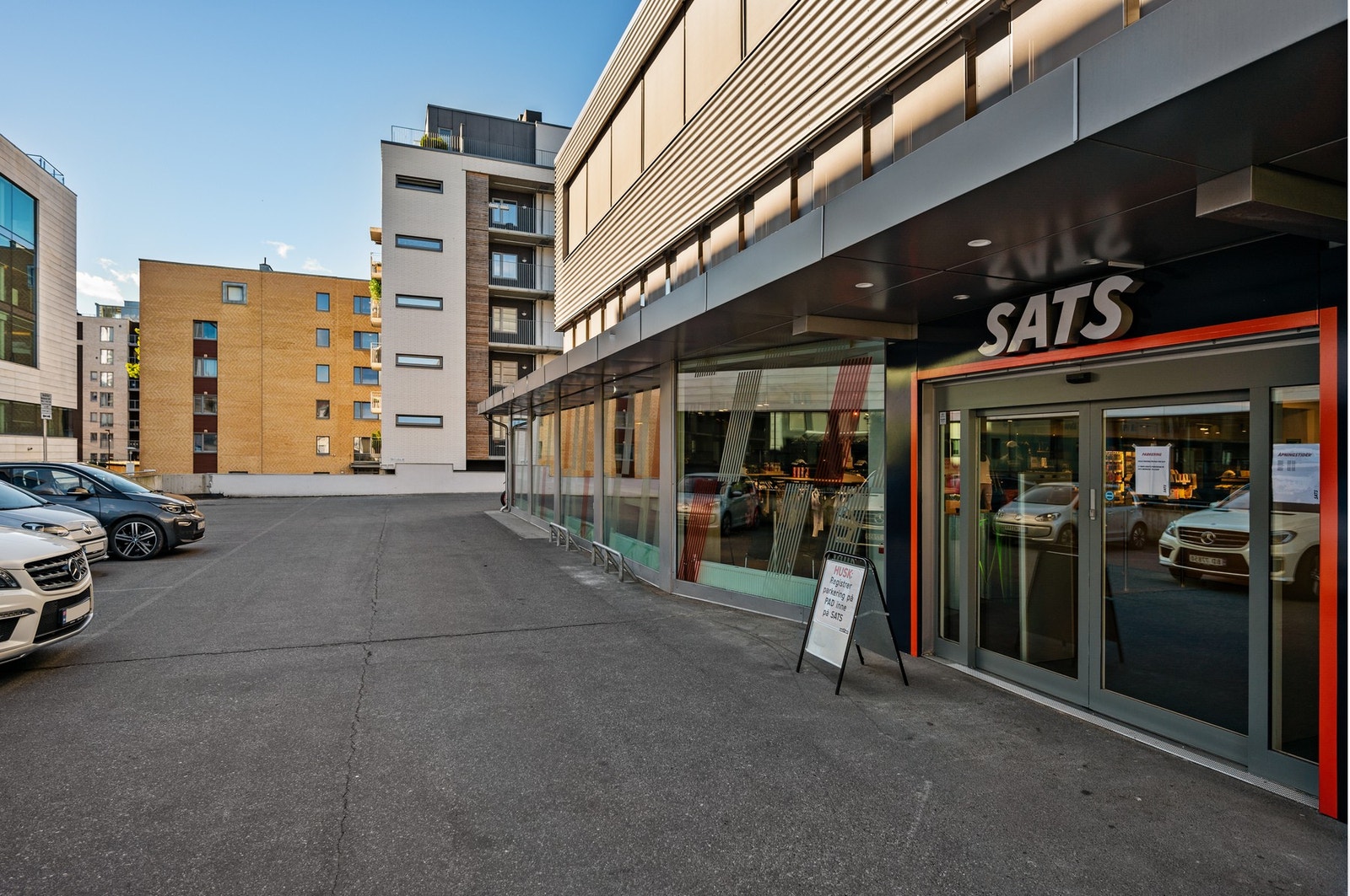 Treningsenteret SATS ligger "rett utenfor døren" Galleribilde