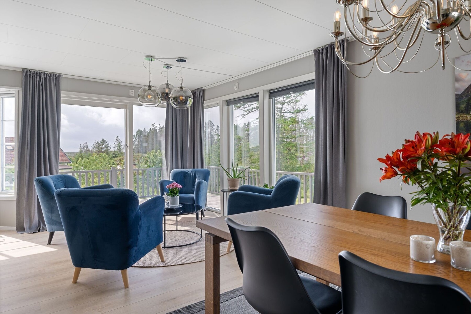 Stue/kjøkken Galleribilde