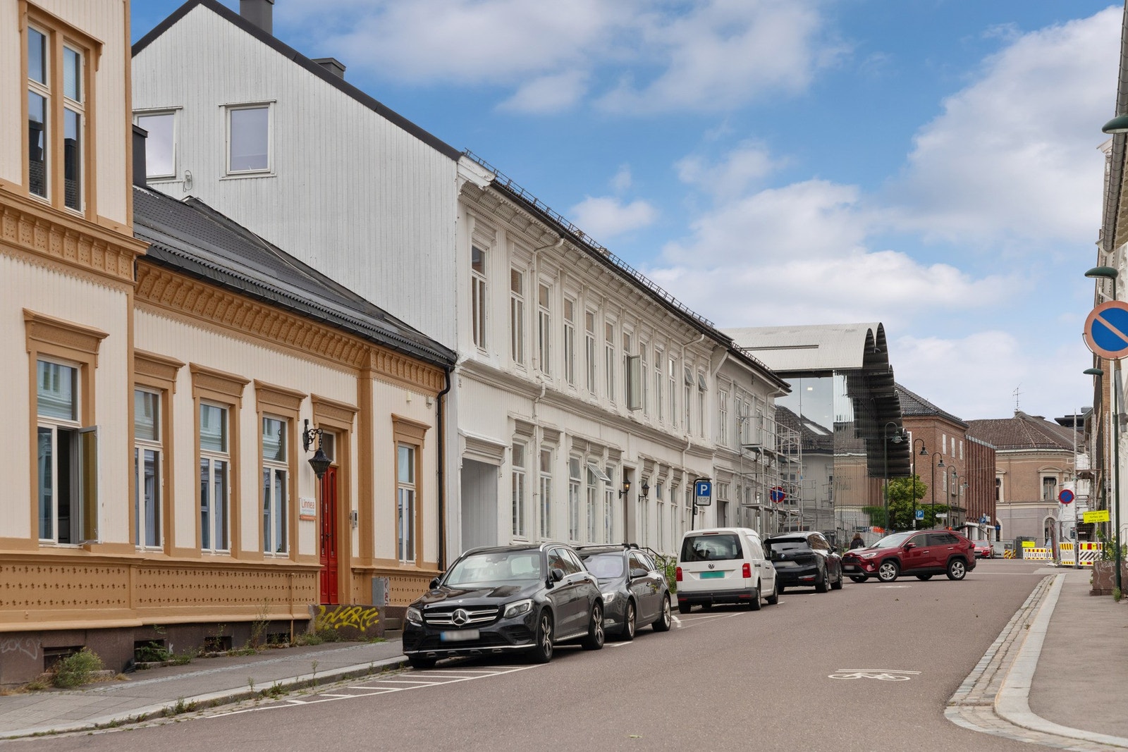 Tønsberg bibliotek og den populære With Brød og kaffe ligger i umiddelbar nærhet. Galleribilde