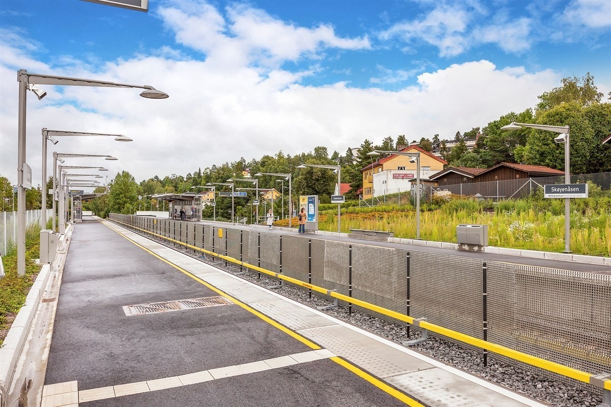- Skøyenåsen T-bane ligger i umiddelbar nærhet fra boligen, T-Banen tar deg til sentrum på ca. 15min - Galleribilde