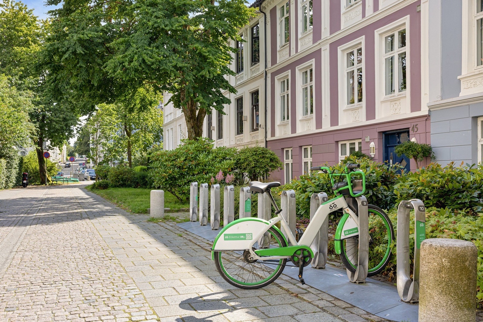 Bysykler rett ved leiligheten. Galleribilde