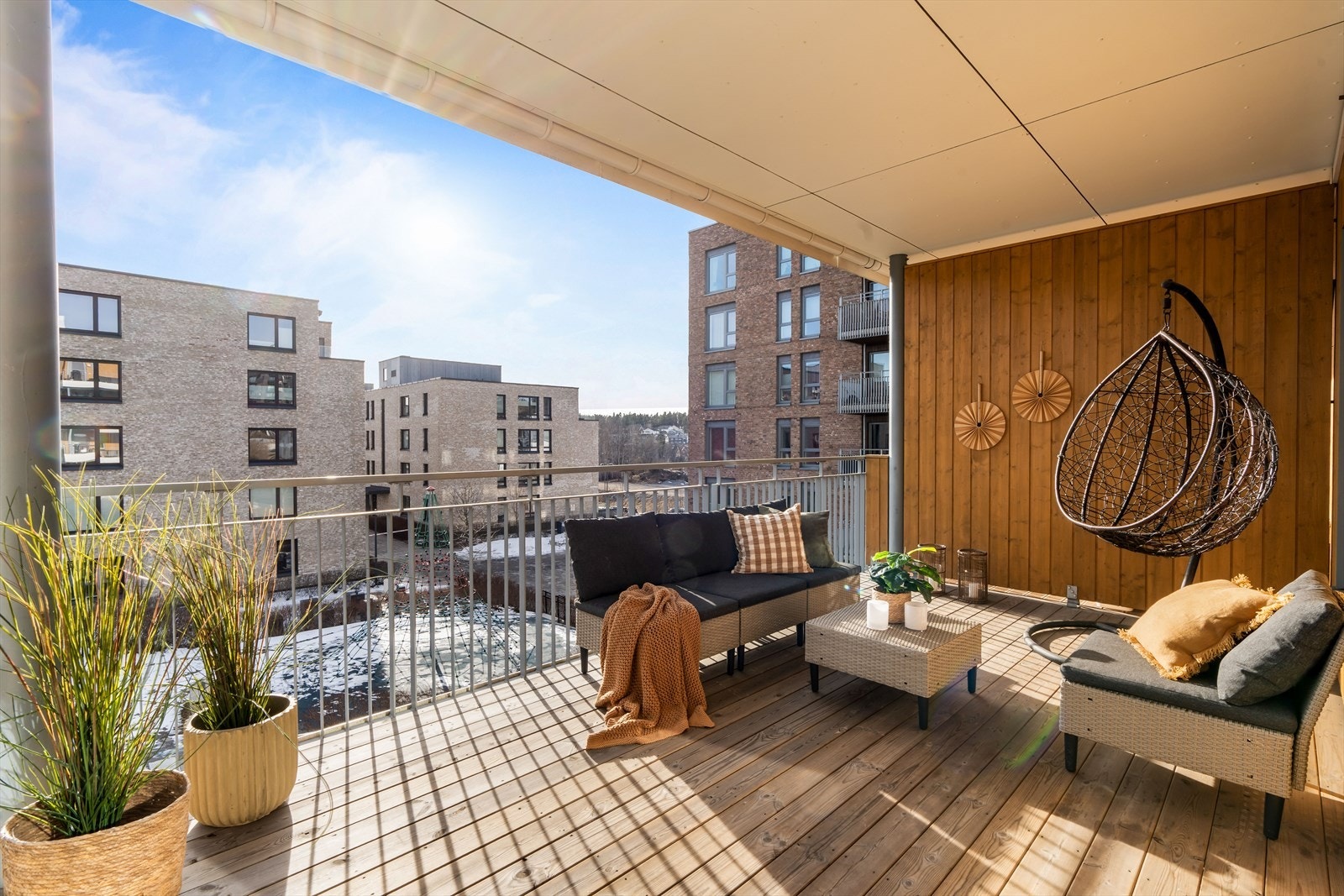 Dette er en innbydende 3-roms i 2.etasje med en familievennlig og luftig planløsning! Galleribilde