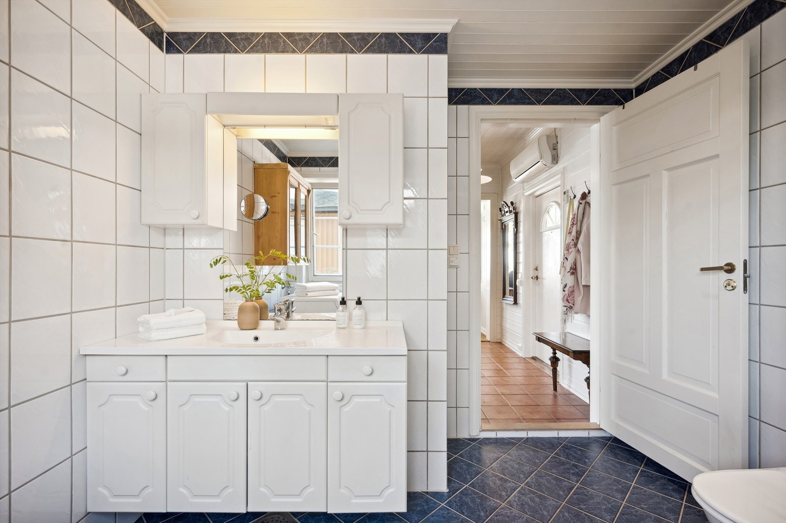 Flislagt baderom Galleribilde