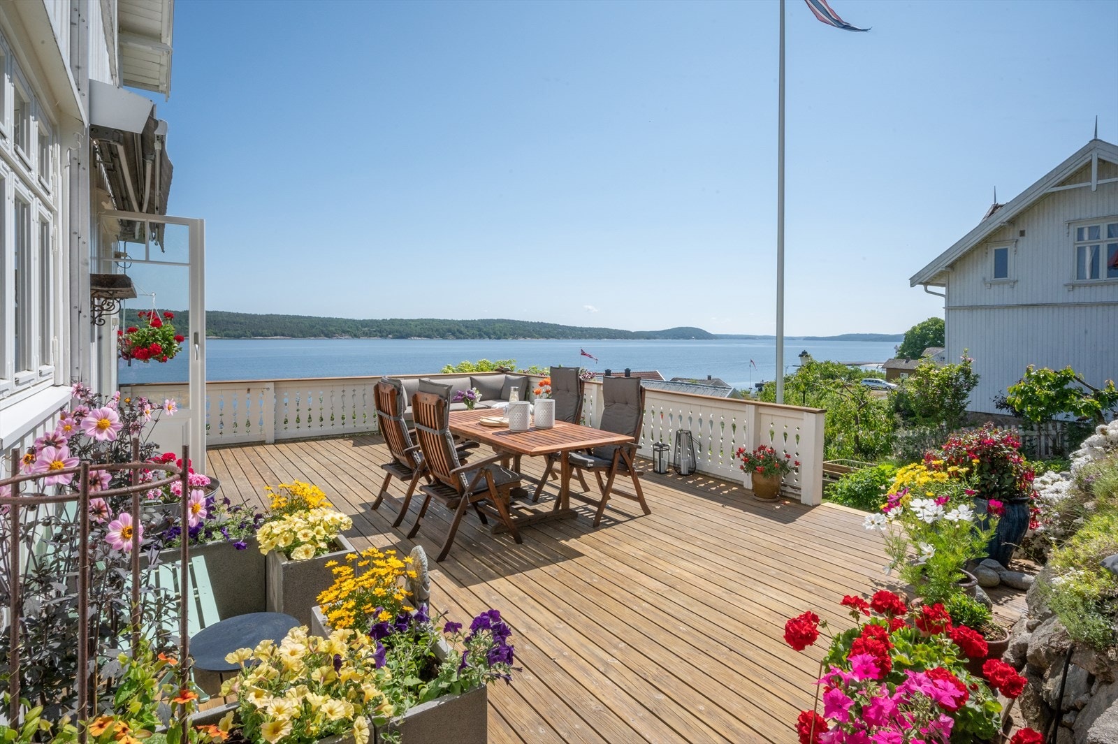 Eksepsjonell utsikt fra eiendommen mot Oslofjorden Galleribilde