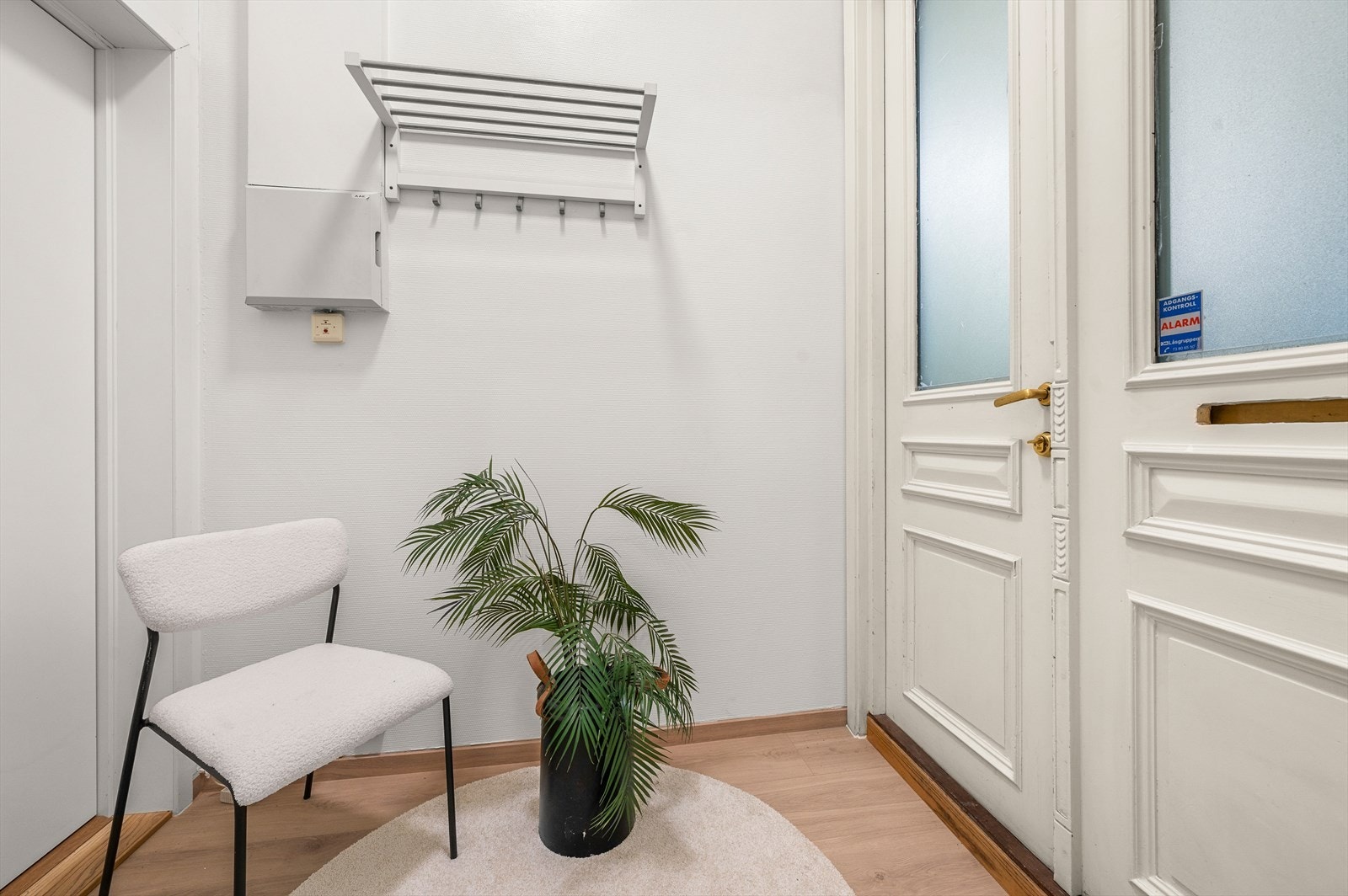 De månedlig felleskostnadene inkluderer blandt annet betjening av fellesgjeld, internett vask av fellesarealer og diverse driftskostnader. Galleribilde