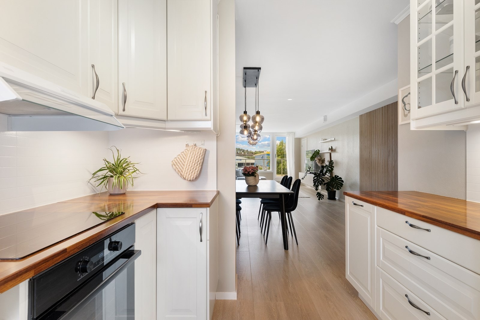 Kjøkken ble oppgradert med ny innredning fra IKEA i 2011/2012 Galleribilde