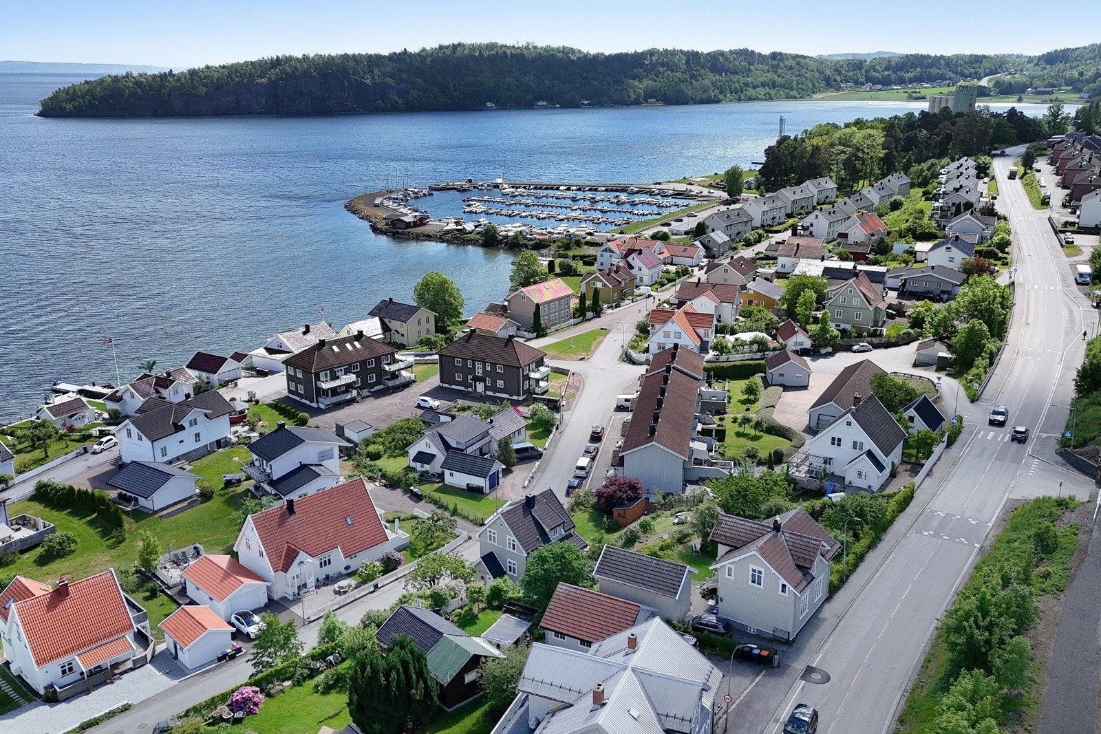 Holmestrand er virkelig en idyllisk by ved fjorden som byr på maritime opplevelser. Galleribilde
