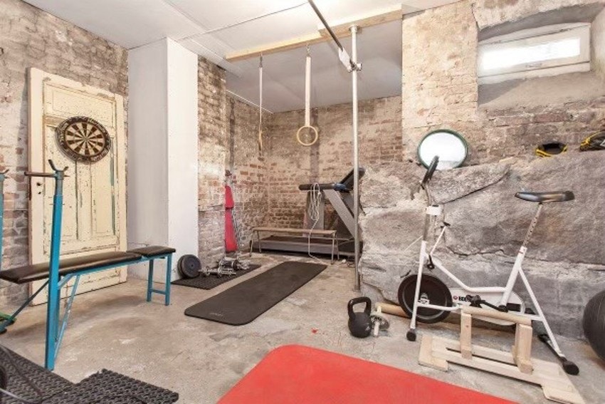 Felles treningsrom for beboerne i kjelleren. (Bilde fra tidligere salg). Galleribilde
