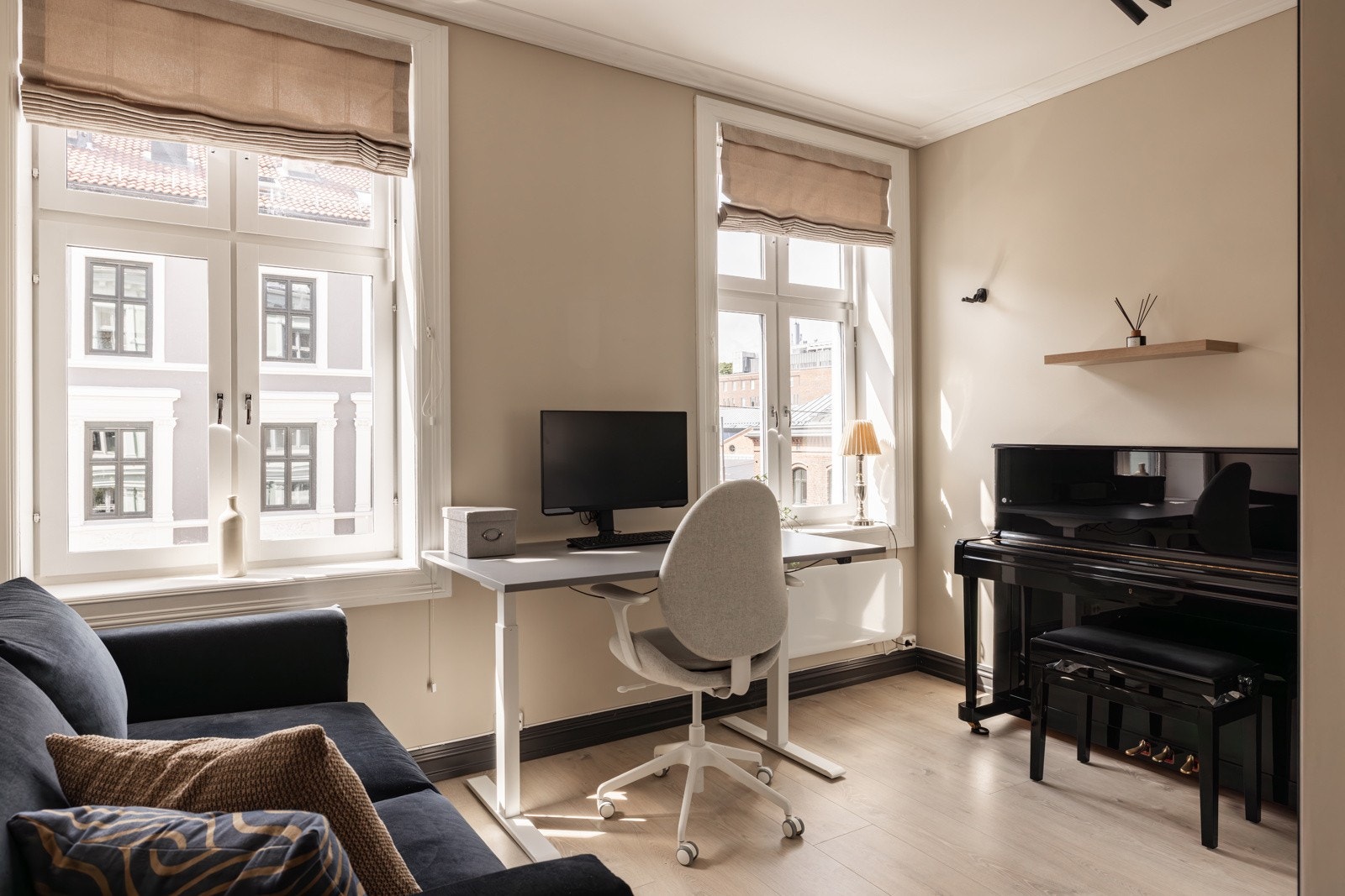 Med tre soverom egner det ene seg ypperlig som gjesterom eller hjemmekontor. Galleribilde