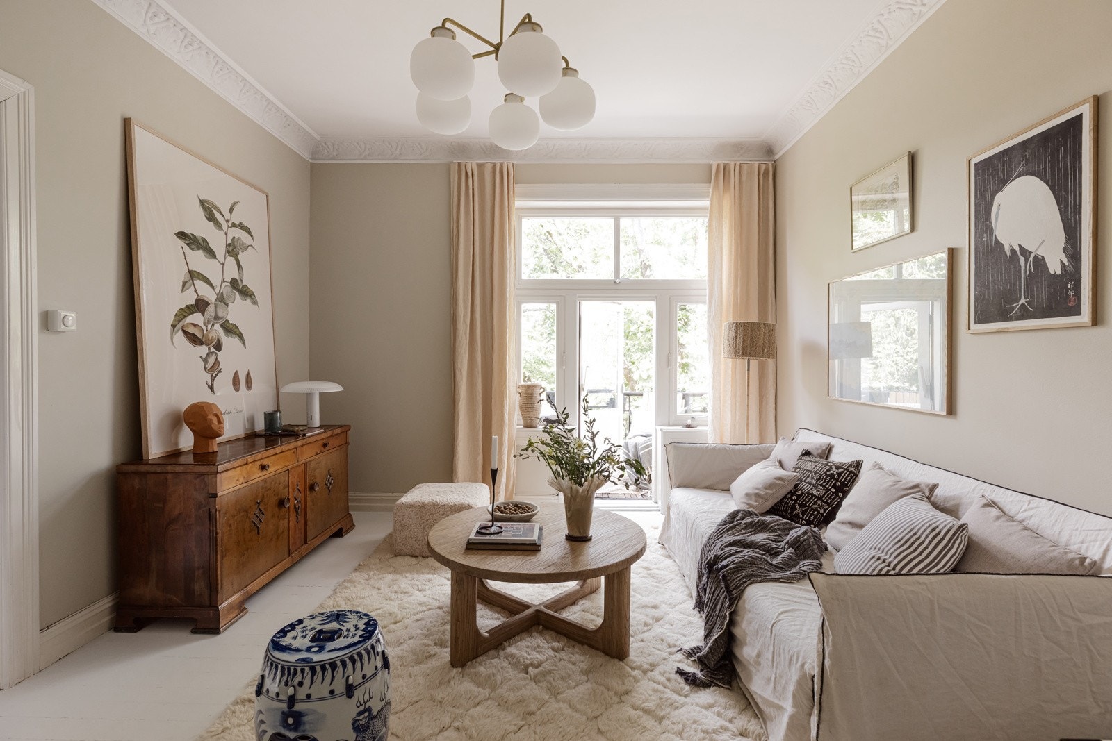 Det er flere nymalte overflater i leiligheten. Galleribilde