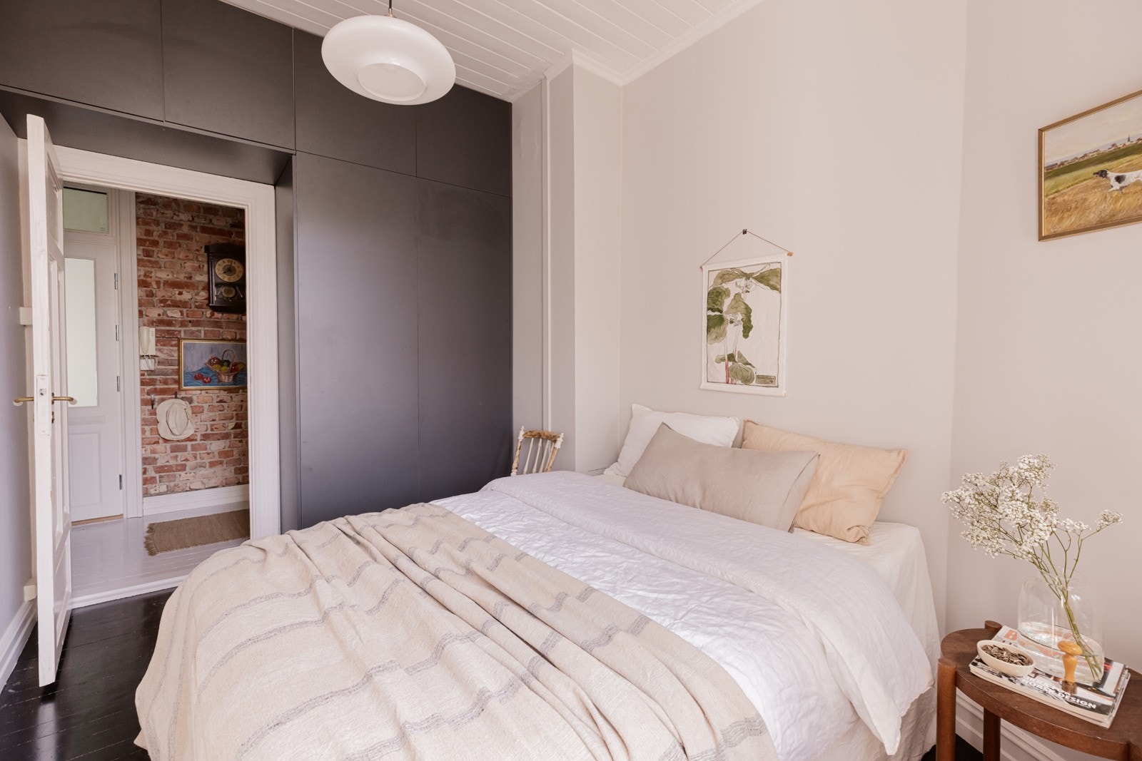 Dersom det er ønskelig med to soverom - er det mulighet å gjøre om dagens planløsning. Galleribilde