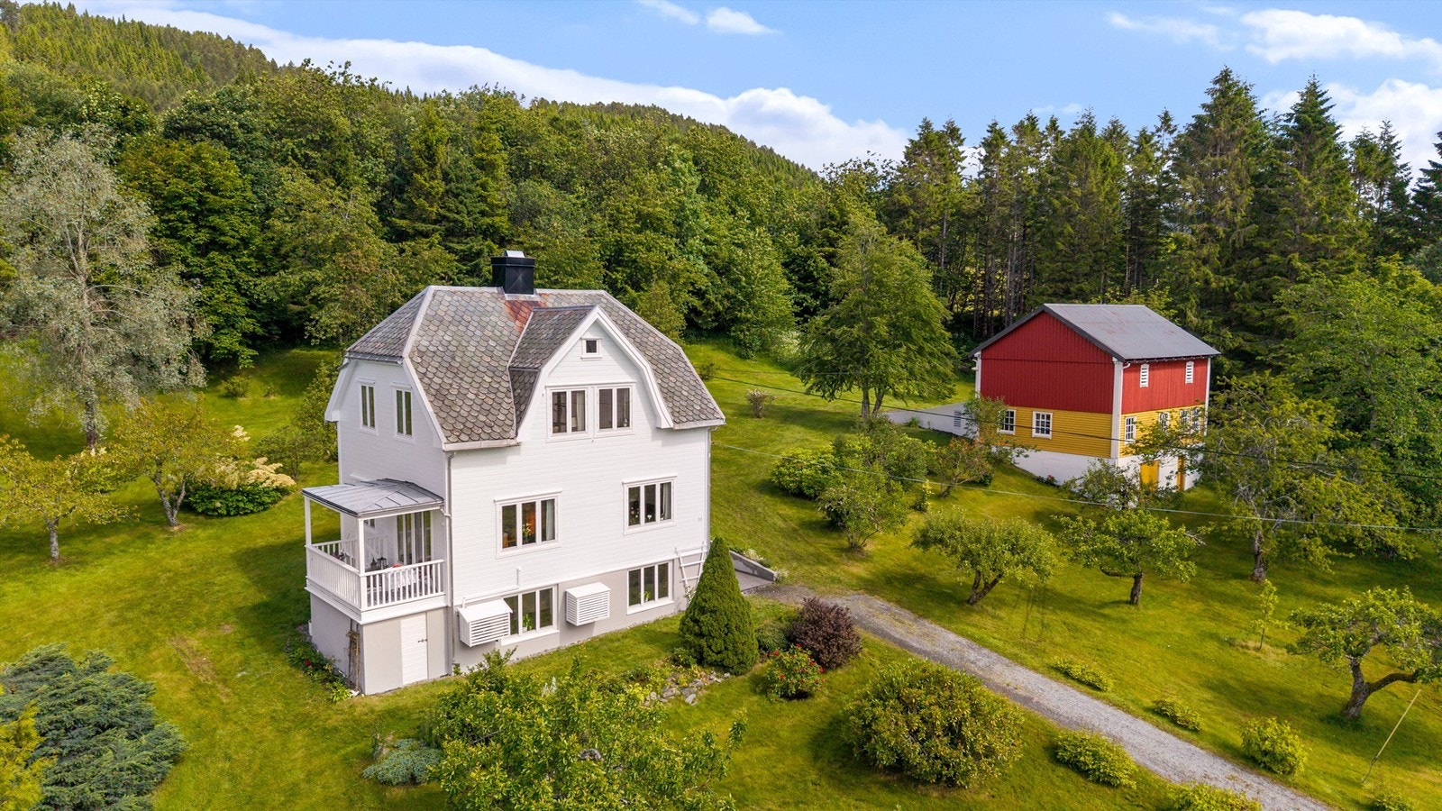 Velkommen til Slyngstadvegen 21, presentert av Eiendomsmegler Christian Nogva Aarseth Galleribilde