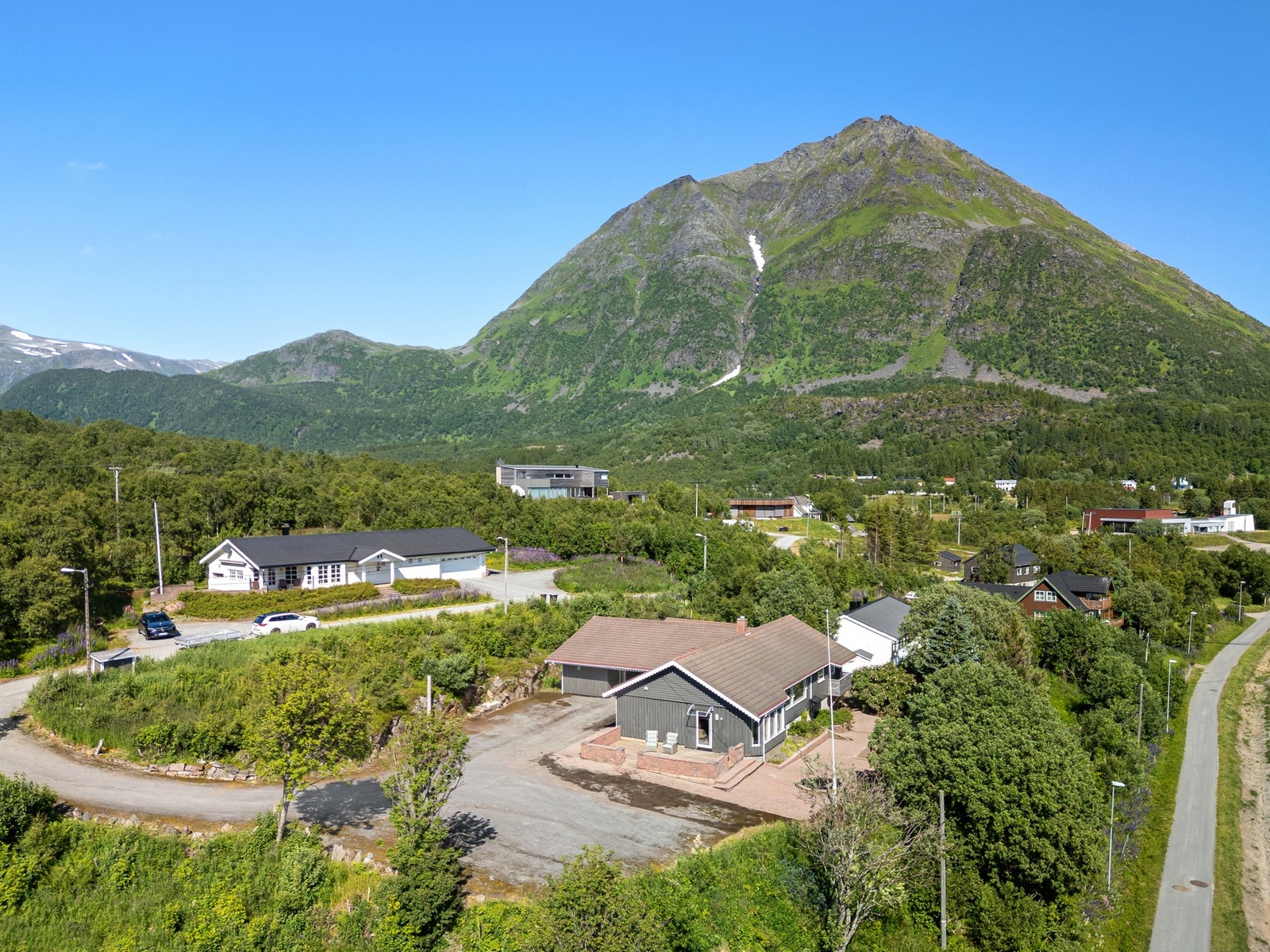 Endetomt uten innsyn - barnevennlig, rolig og trygt Galleribilde