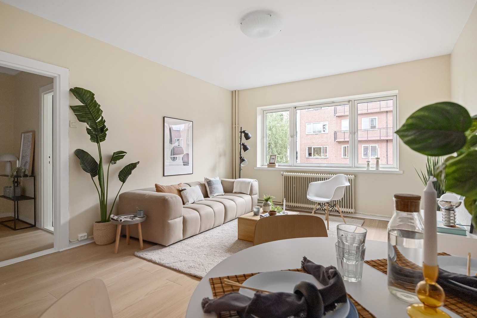 - Ny en-stavs laminat på alle gulv unntatt bad 2025. Vegger og himlinger er nymalte 2025 - Galleribilde