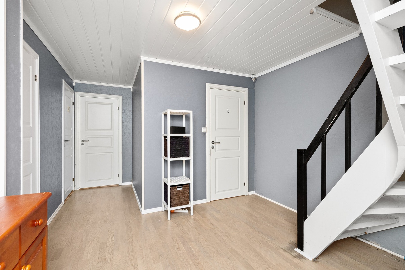 Gang i underetasje Galleribilde