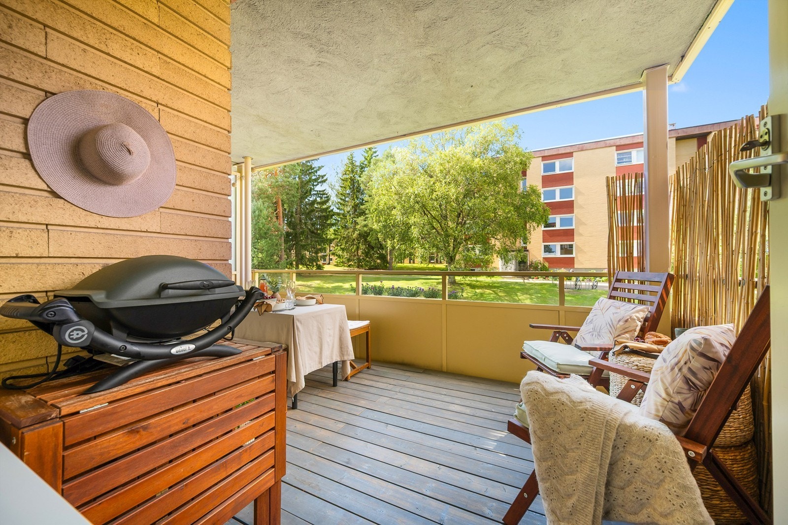 Balkongen er vestvendt og byr på gode solforhold. Galleribilde