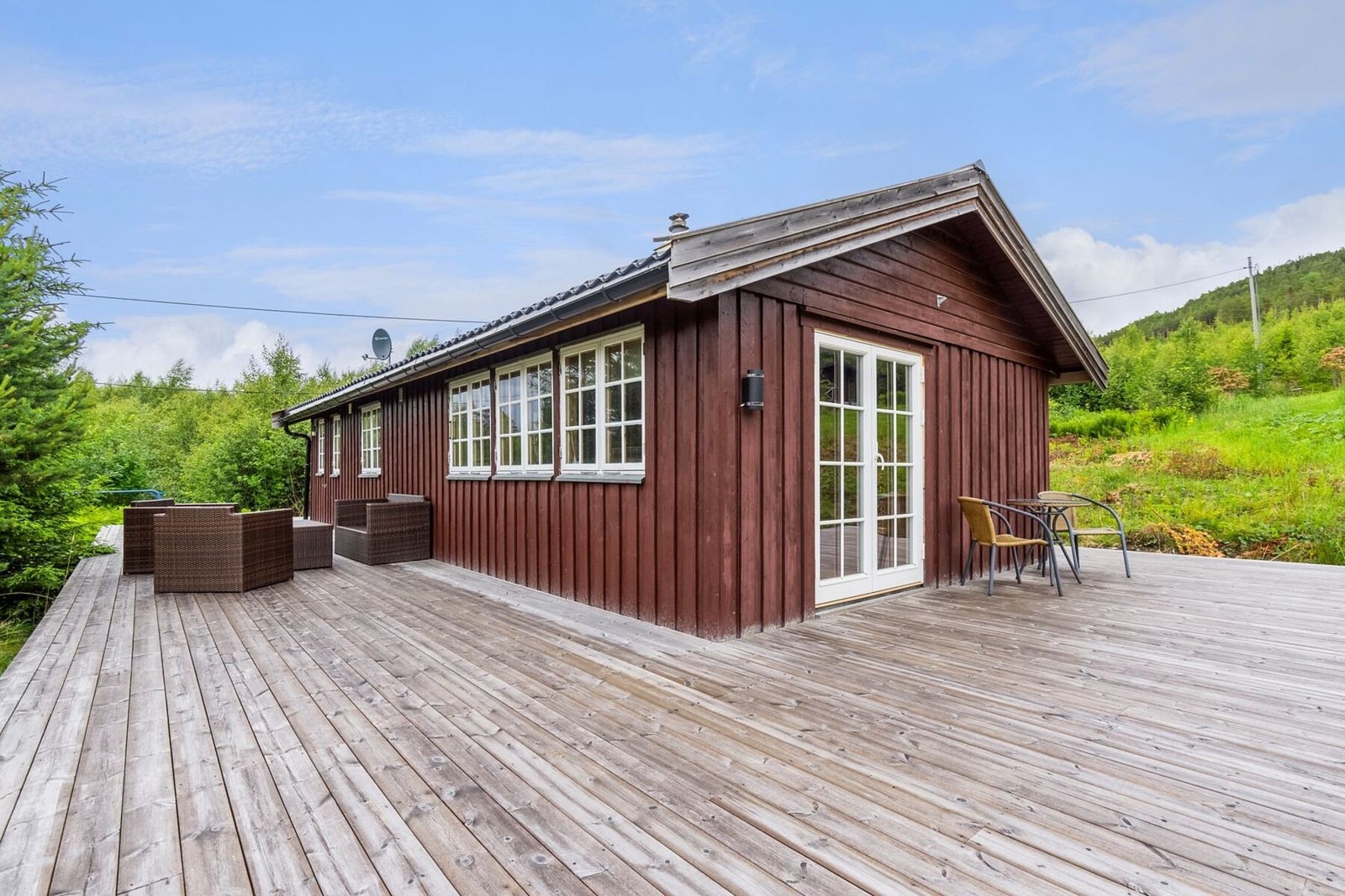 På terrassen kan man nyte fine sommerdager. Galleribilde