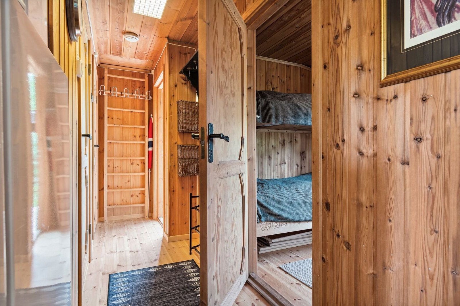 Inngang til ett av soverommene. Galleribilde