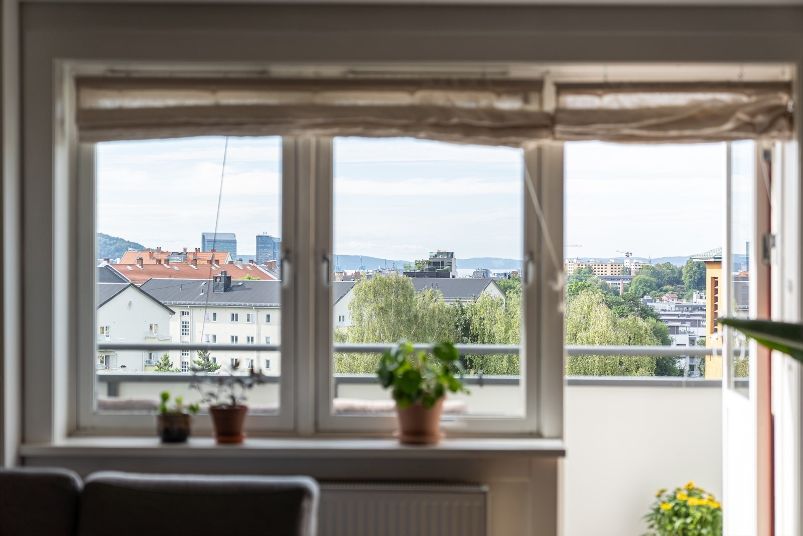 Her får du en fantastisk utsikt ut over Oslo by, fra balkongen. Galleribilde