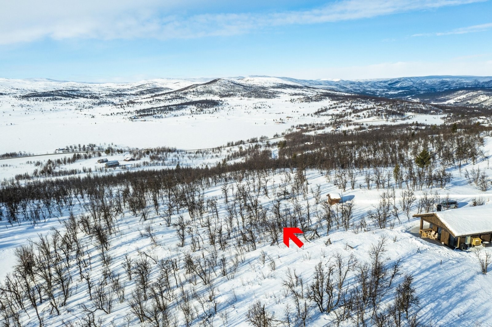Velkommen til denne flotte utsiktstomten - innerst på feltet! Galleribilde