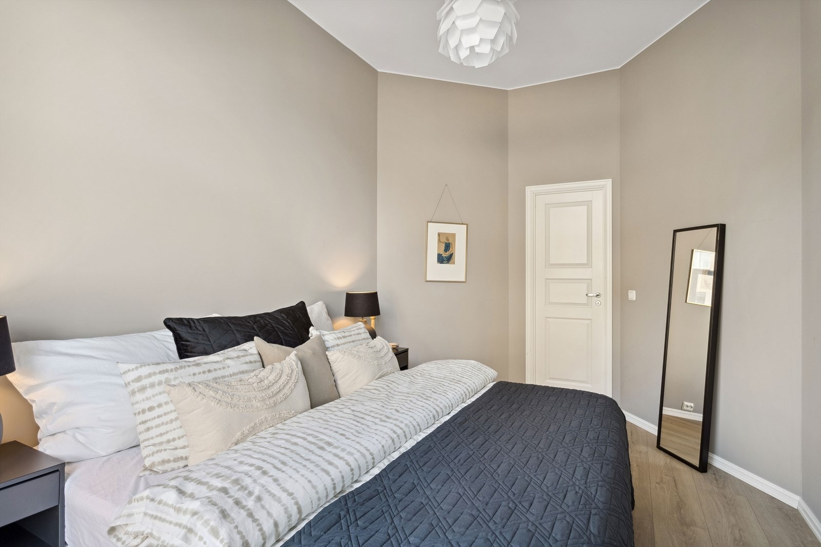 Soverom. Galleribilde