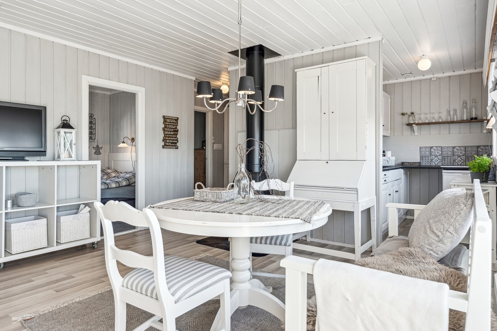 Åpen løsning mot kjøkken. Galleribilde