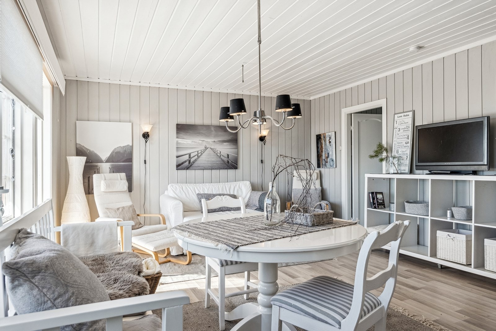 Fargevalg i duse fargetoner. Galleribilde