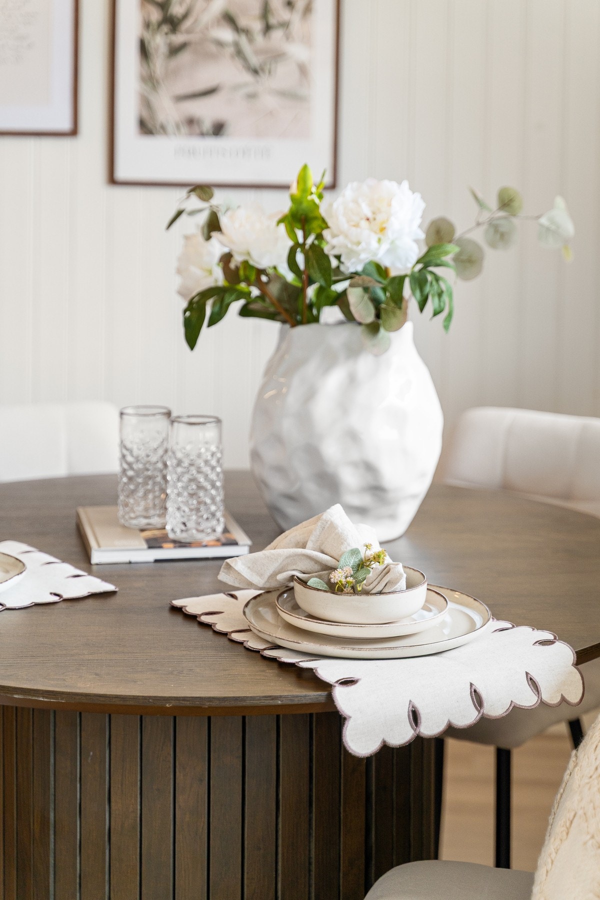 Fra leiligheten har man gangavstand til det aller meste man trenger i hverdagen med Saupstad Torg like ved. Den nye Saupstadbrua gir enkel tilgang til Tiller, med et rikt tilbud av butikker, tjenester og fasiliteter innen kort gangavstand. Galleribilde